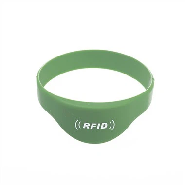 Wristband Gan Airgead Tirim